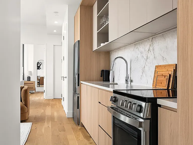 20 Rockwell Pl #Penthouse 3606Y — Photo 3