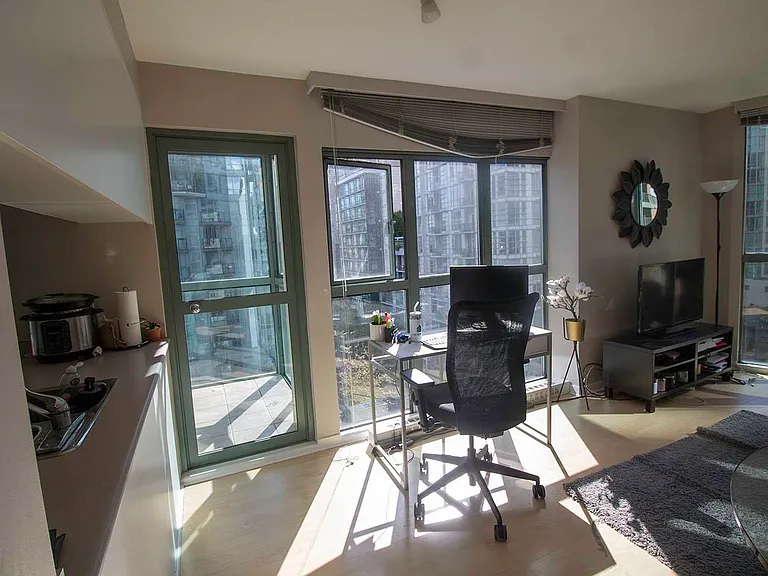 1188 Howe St #802 — Photo 3