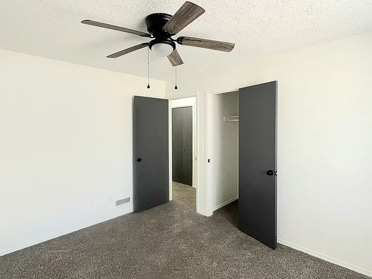 5544 S Gold St #200 — Photo 10