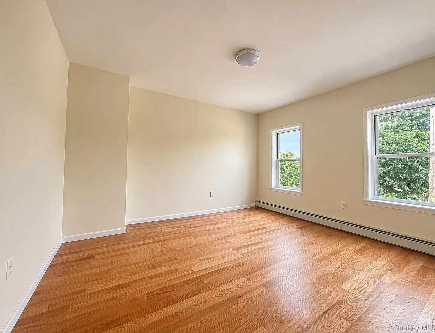 1006 Jericho Tpke — Photo 4