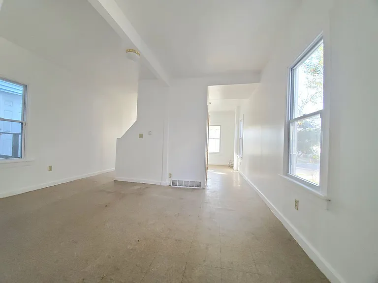 83 South Ave — Photo 9