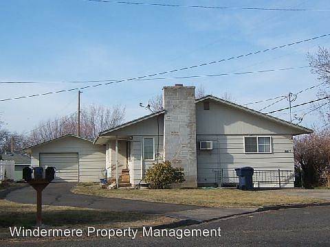 1st image of 1110 SE Cotter Pl