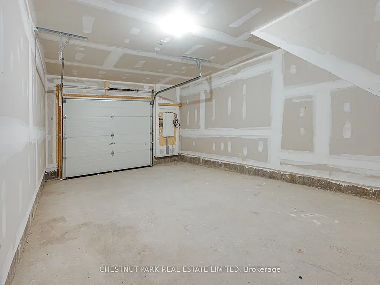 15 Case Ootes Dr — Photo 16