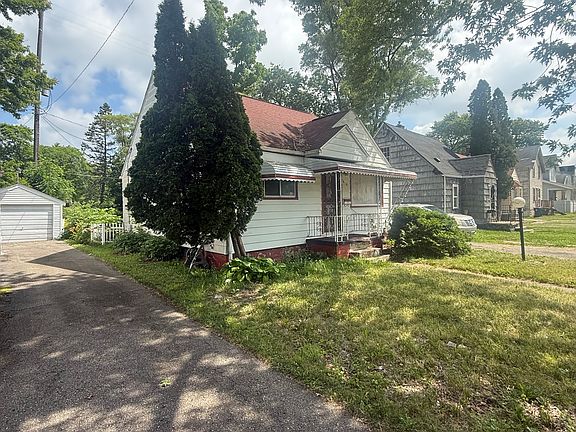 2nd image of 501 E Marengo Ave