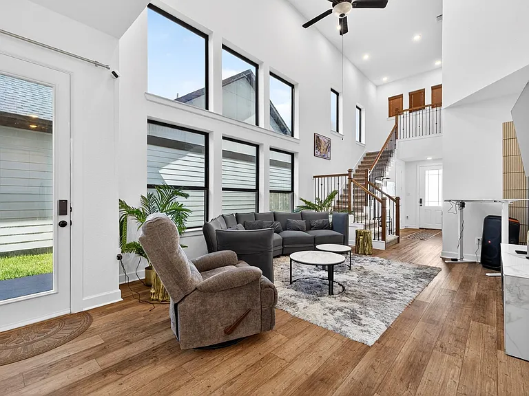 1514 Park Path Dr — Photo 9