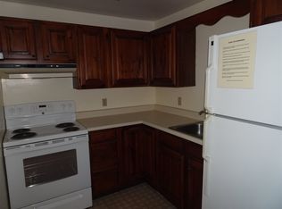188 Main St APT 4, New London, NH 03257