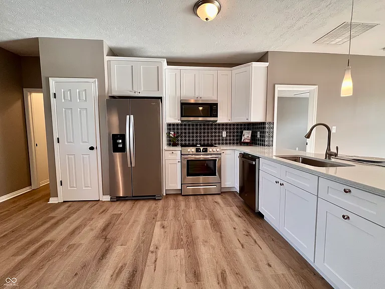 12972 Brookdale Dr — Photo 6