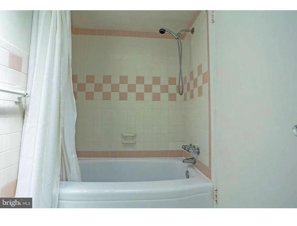 1st image of 1236 Stanwood St #1