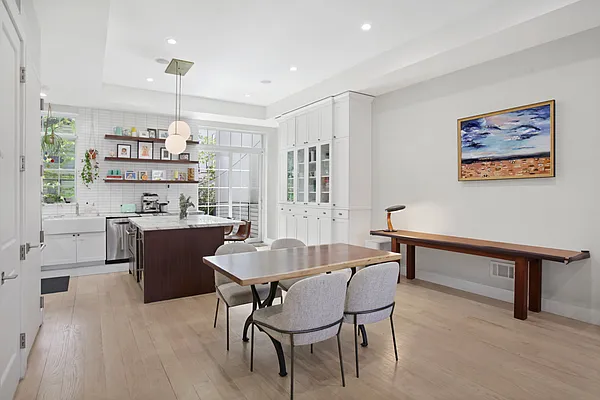 Sold by Compass | media 4