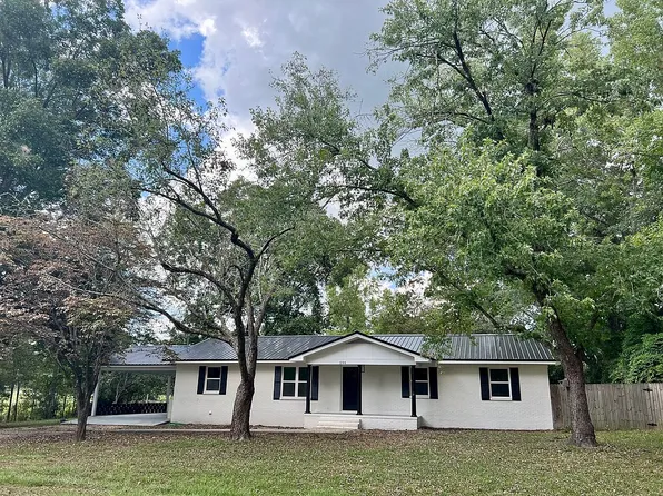 296 Maple Dr, Maplesville, AL 36750
