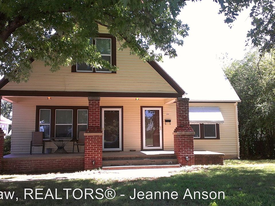 1st image of 1613 S Knoxville Ave