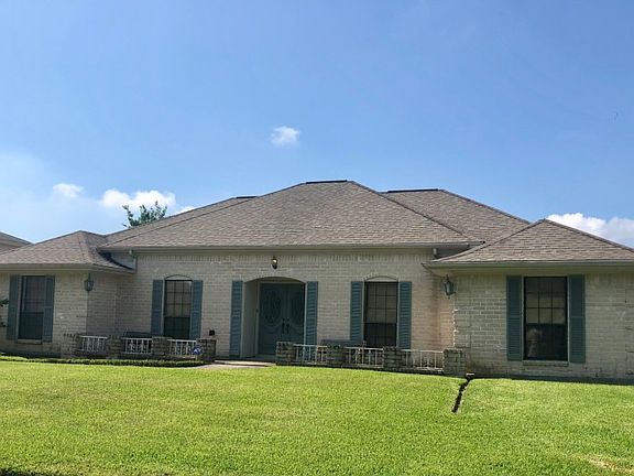 3rd image of 305 Nugent Dr