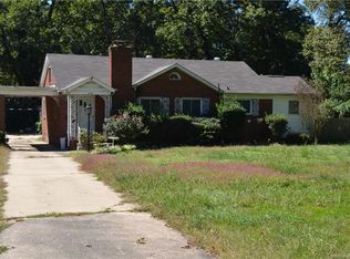 1825 W Sugar Creek Rd, Charlotte, NC 28262
