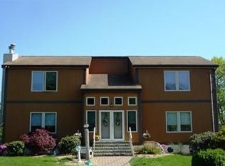 10 Orsini Dr, Wakefield, MA 01880