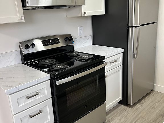 4th image of 2046 Felspar St #1