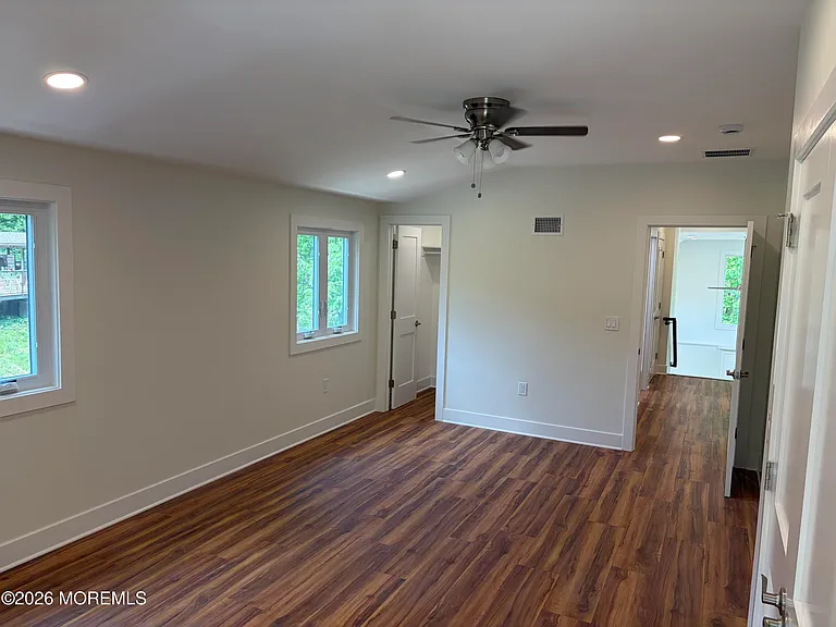 13 Martha Blvd — Photo 9