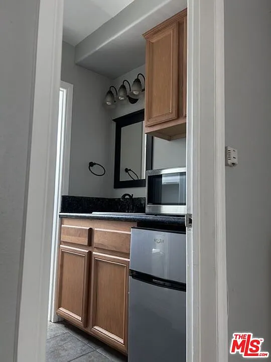 Studio, 1.0 bath, 400 sqft, $1,800 — Photo 4