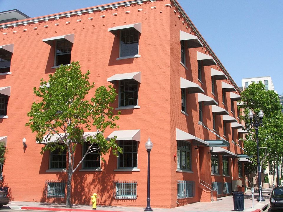 1st image of 448 W Market St #303