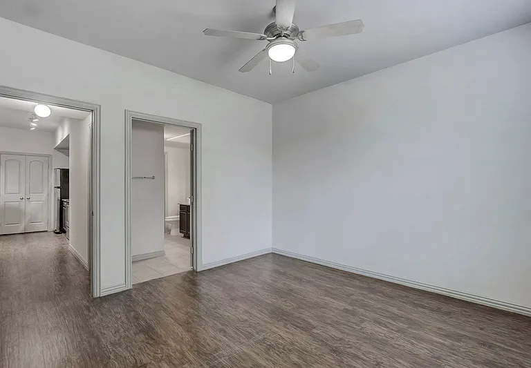 Summercrest Burleson Apartments — Photo 27