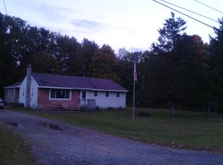 10 Woodview Dr, Parish, NY 13131