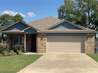 926 Collum Ln W, Alma, AR 72921