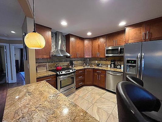 1st image of 6281 Woodhaven Blvd #2