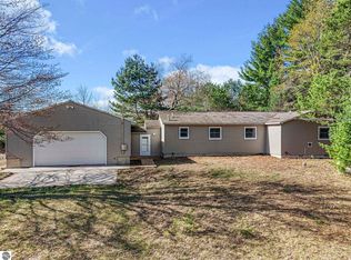 15367 Wallin Rd, Thompsonville, MI 49683