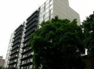 450 W Briar Pl #G22, Chicago, IL 60657