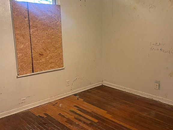 4th image of 6200 Sondu Ave