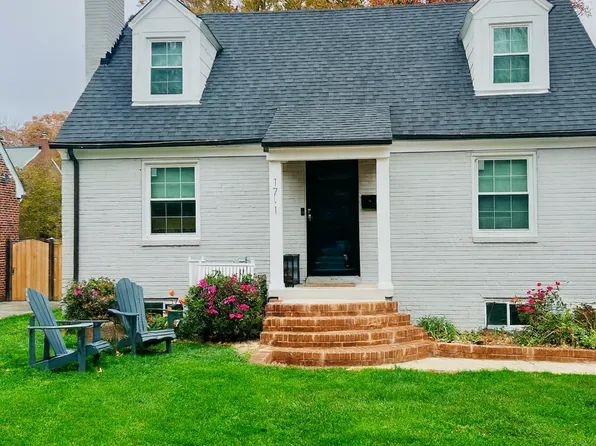 1711 Oakcrest Dr, Alexandria, VA 22302