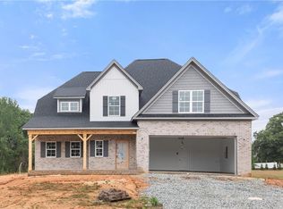 154 Canton Dr, Lexington, NC 27295