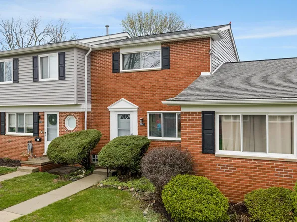 3045 Elstead St, Auburn Hills, MI 48326