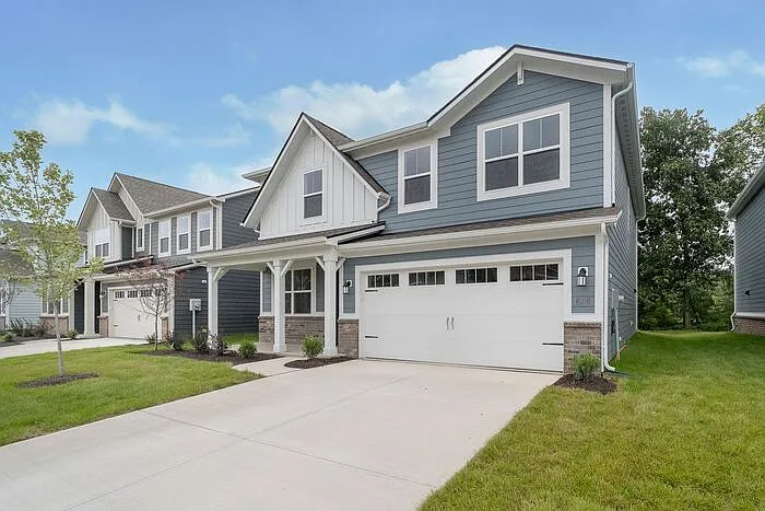 5 bed, 3.0 bath, 2427 sqft, $3,000 — Photo 3