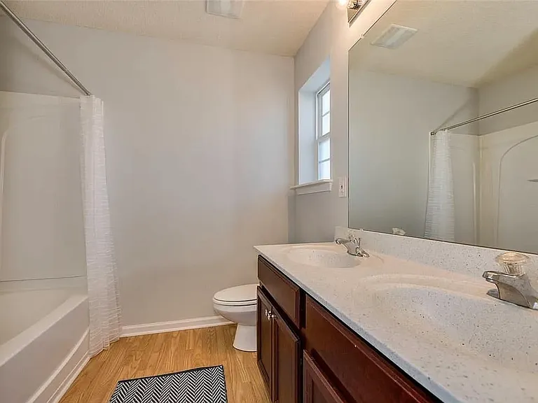 17121 Greenlawn Hills Ct — Photo 7