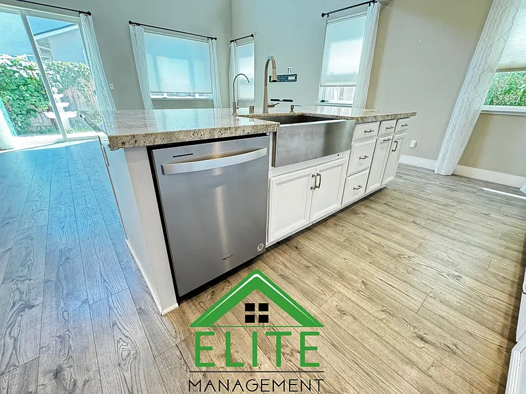 3004 Mulvaney Ave — Photo 17