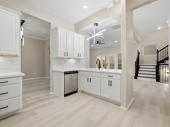3rd image of 1610 Holman St