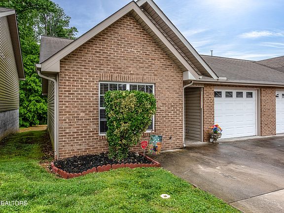 2nd image of 3719 Willow Falls Way