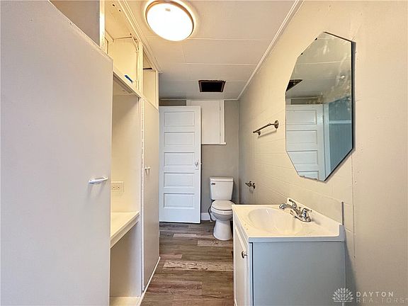 3rd image of 1428 Xenia Ave #1426