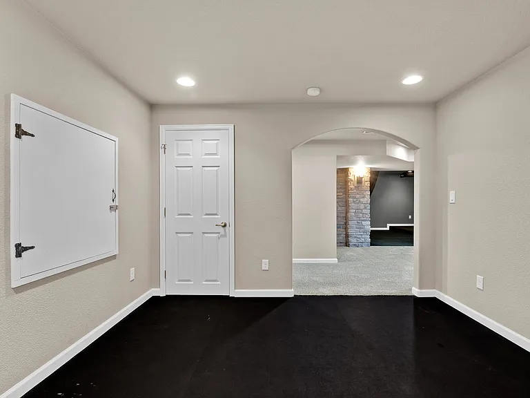 705 Witchhazel Ct — Photo 47