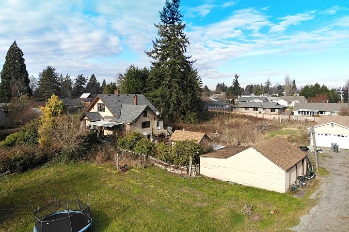 1st image of 407 121st St E