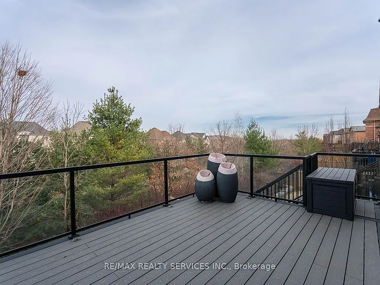 9 Interlacken Dr — Photo 47