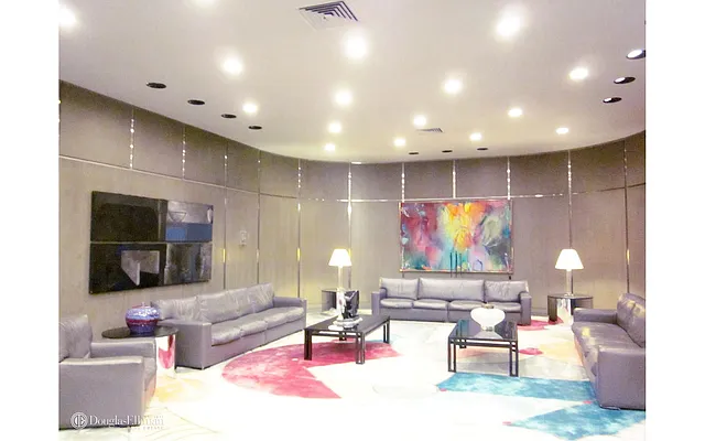 Sold by Douglas Elliman | media 21