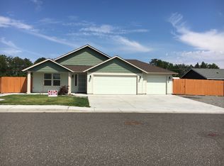 642 Riverstone Dr, Richland, WA 99352