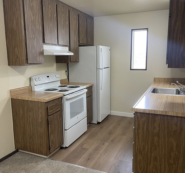 1st image of 232 Brosnan Ct