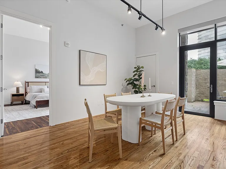 5005 Hidalgo St #210 — Photo 6