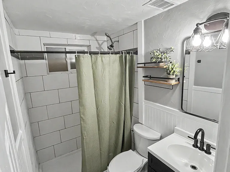 3814 S Moore St — Photo 11