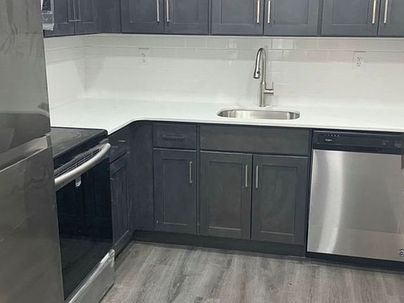 4th image of 620-640 W Brookdale St #630-5
