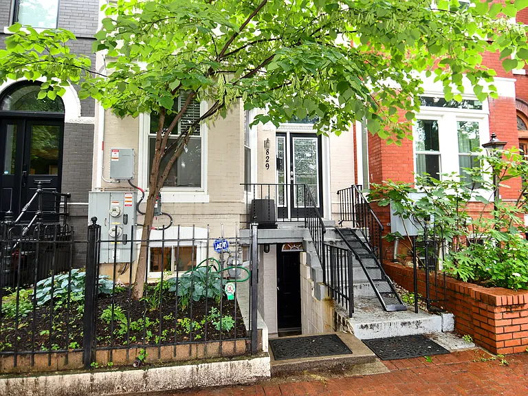 10th St NE — Photo 19
