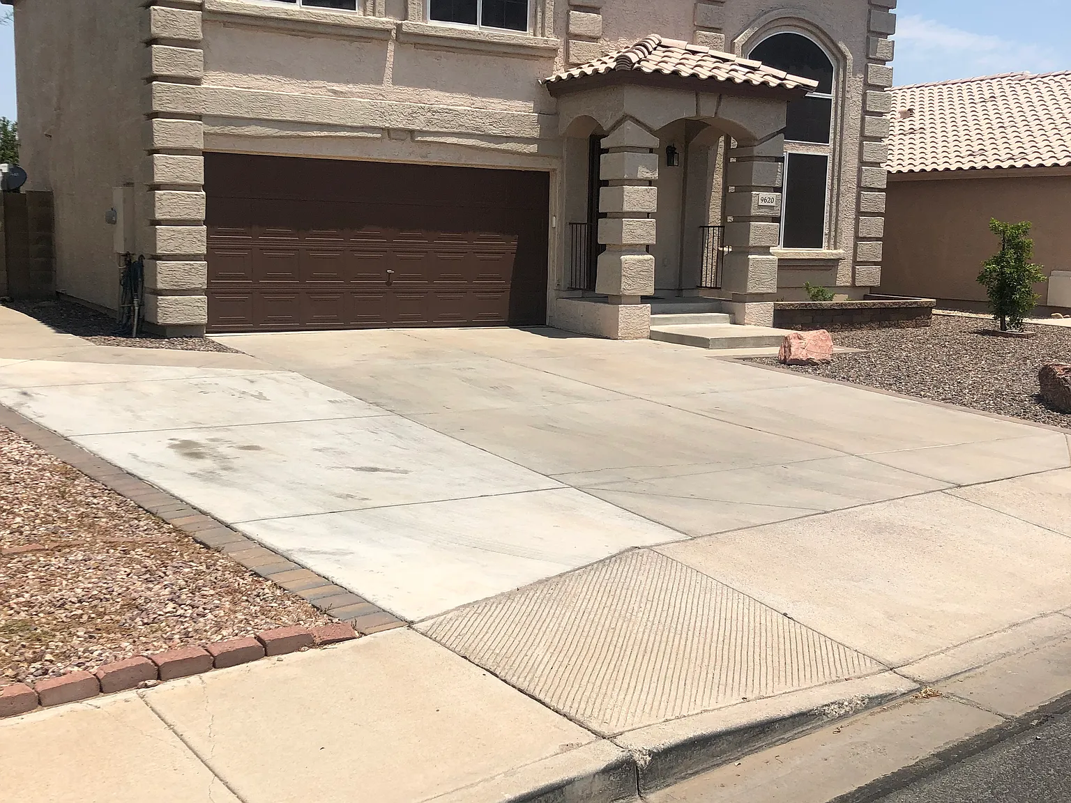 3 bed, 2.5 bath, 1729 sqft, $1,950 — Photo 1