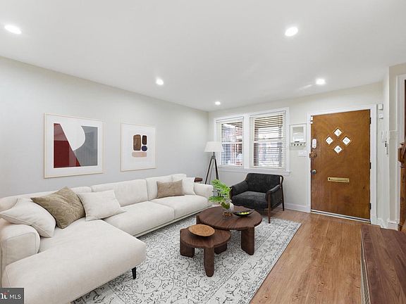 5th image of 1764 Lyman Pl NE